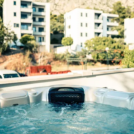 House R&r Lägenhet