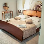 House R&r Apartament *