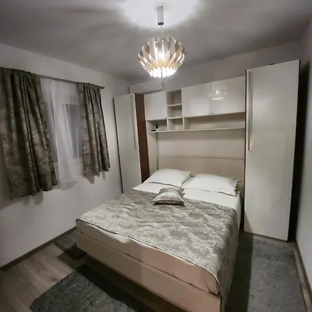 House R&r * Makarska